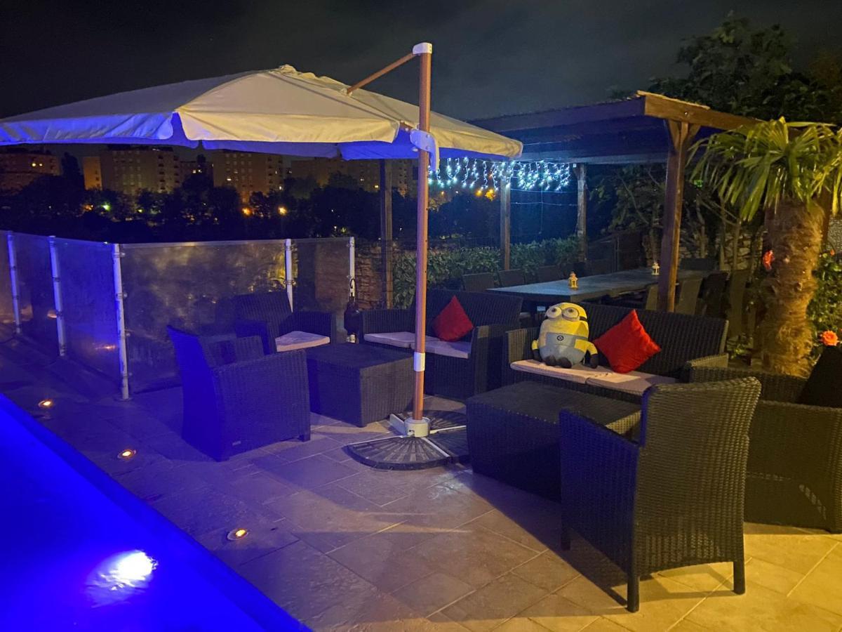 Magnifique Villa Avec Piscine Beaujolais Gleize Екстер'єр фото