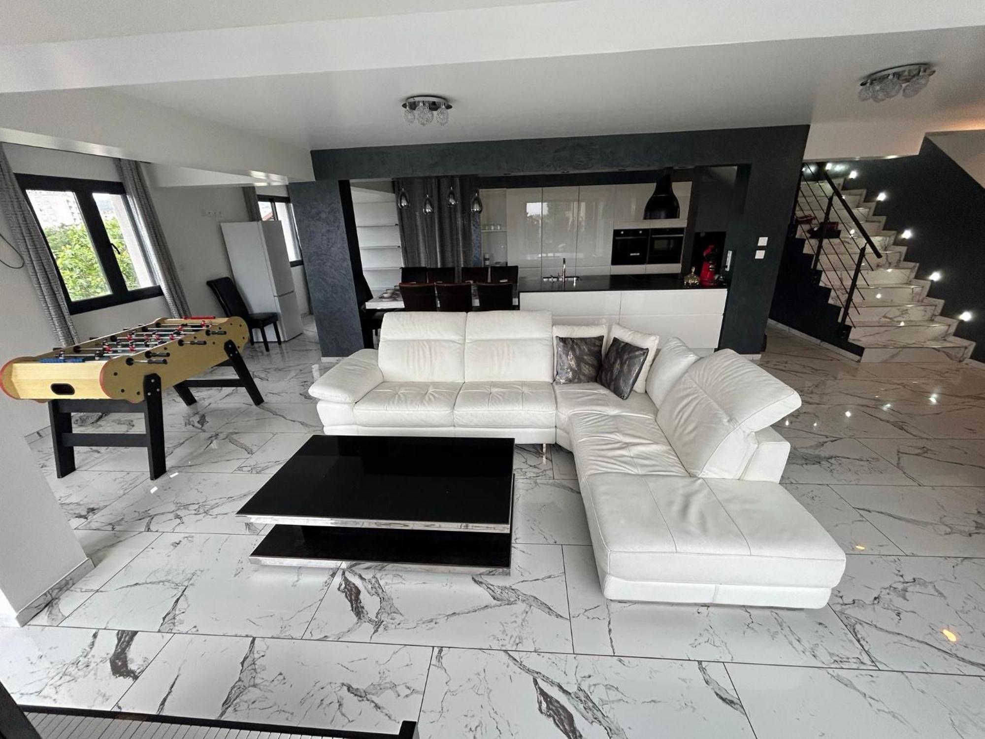 Magnifique Villa Avec Piscine Beaujolais Gleize Екстер'єр фото