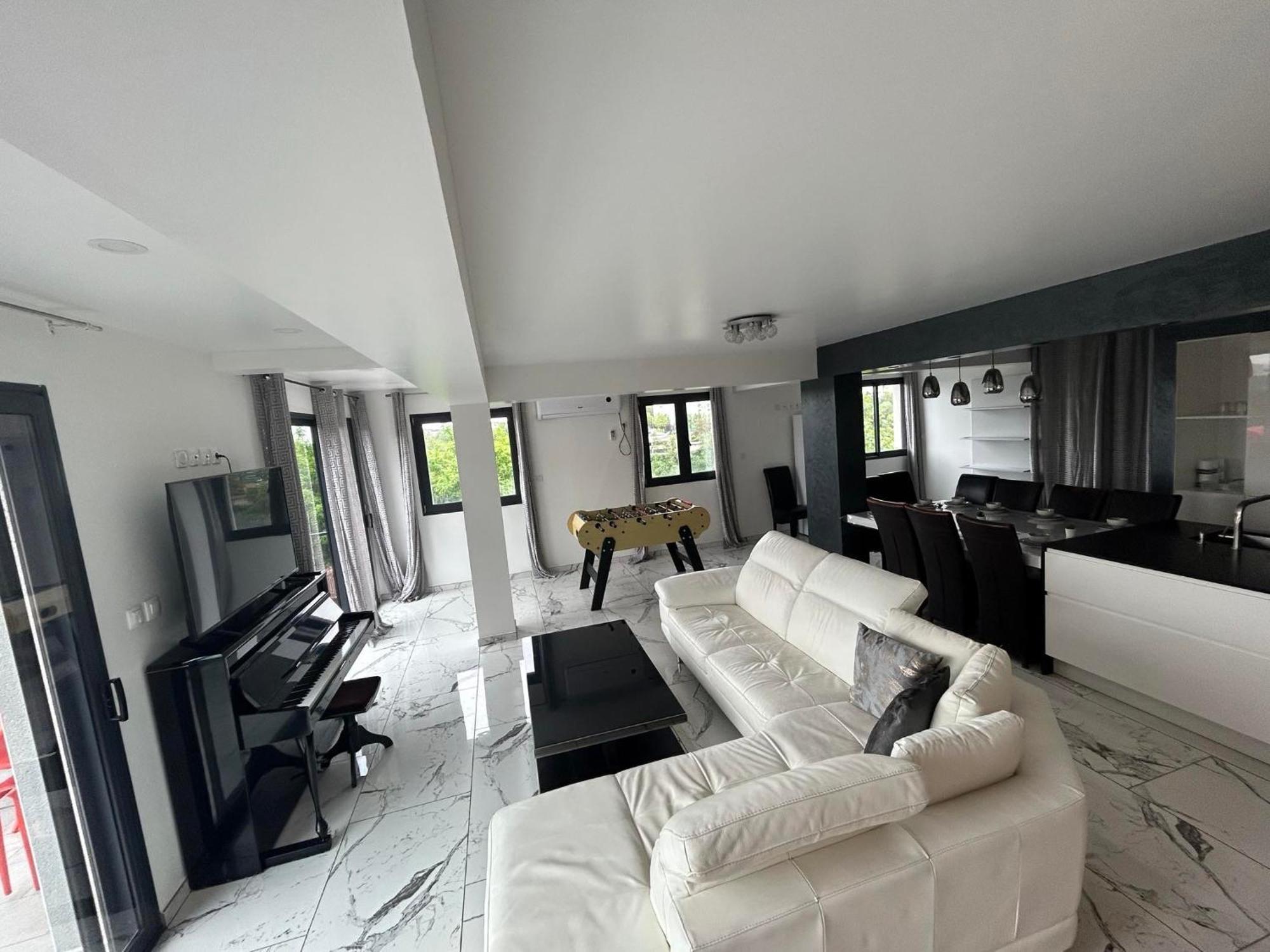 Magnifique Villa Avec Piscine Beaujolais Gleize Екстер'єр фото